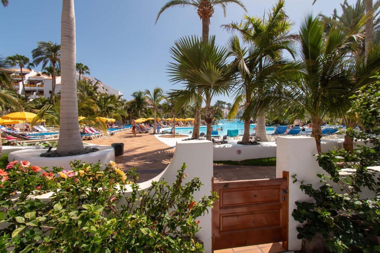 1 Bed Apartment Near The Pool Плая-де-лас-Америкас Экстерьер фото